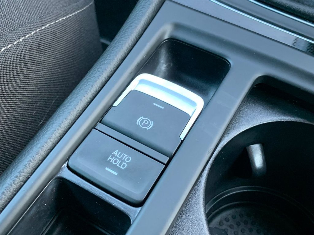 Used Volkswagen Golf 2017 for sale - 76900935: Photo 29