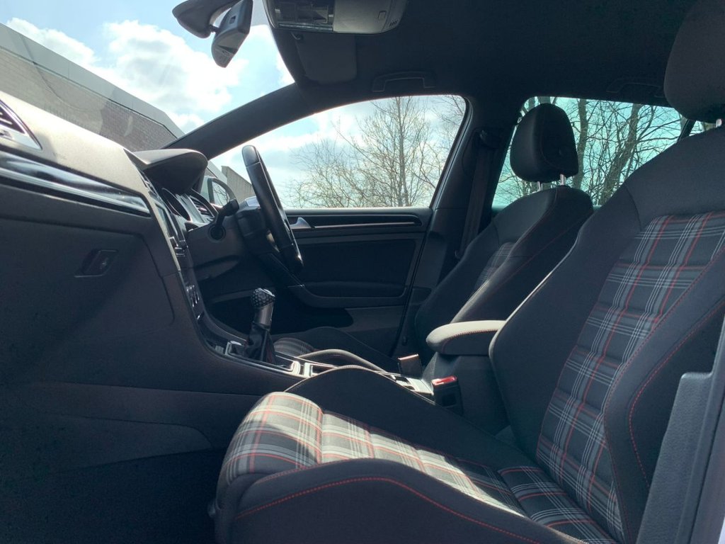 Used Volkswagen Golf 2016 for sale - 77967554: Photo 17