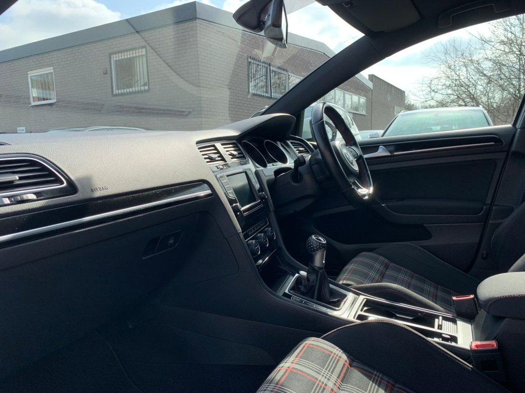 Used Volkswagen Golf 2016 for sale - 77967554: Photo 18