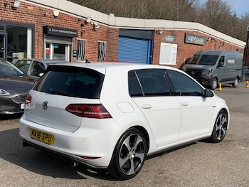 Used Volkswagen Golf 2016 for sale - 77967554: Photo