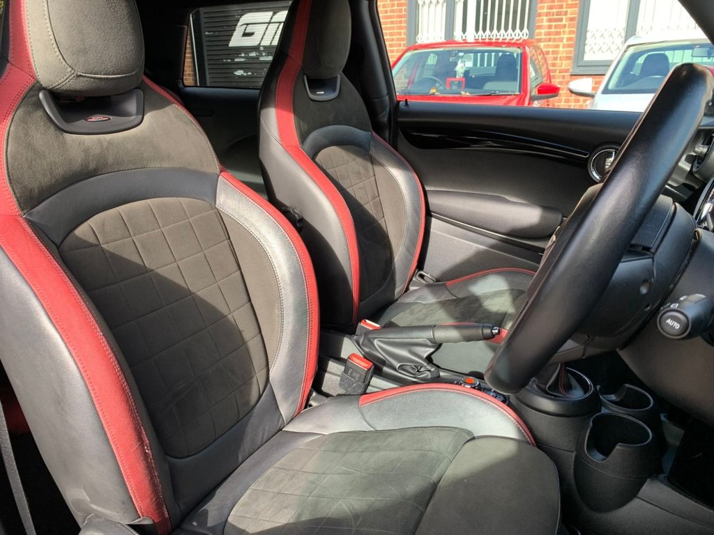 Used MINI Hatch 2018 for sale - 76797568: Photo 15