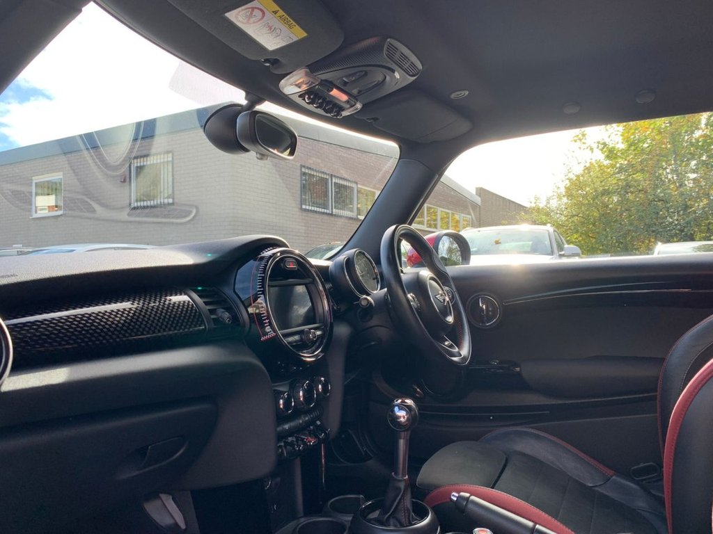 Used MINI Hatch 2018 for sale - 76797568: Photo 18