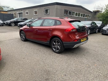 Used Volvo V40 2015 for sale - 79678273: Photo