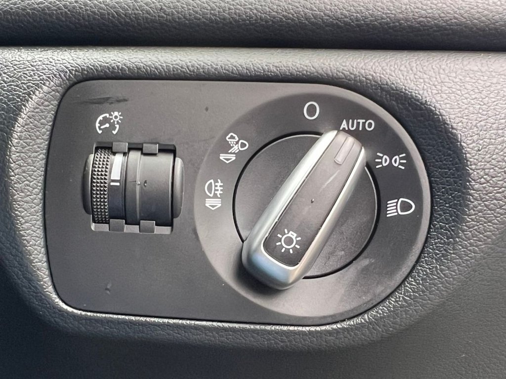 Used Audi Q3 2018 for sale - 78008835: Photo 33