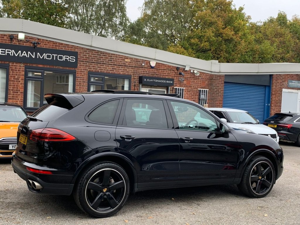 Used Porsche Cayenne 2017 for sale - 76797620: Photo 12