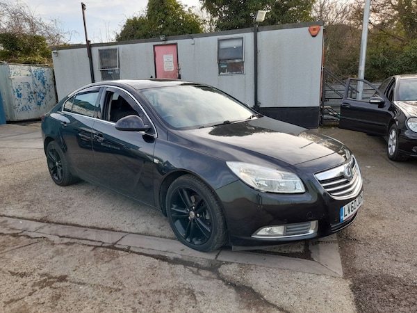 Used Vauxhall Insignia 2010 for sale - 72867448: Photo 1