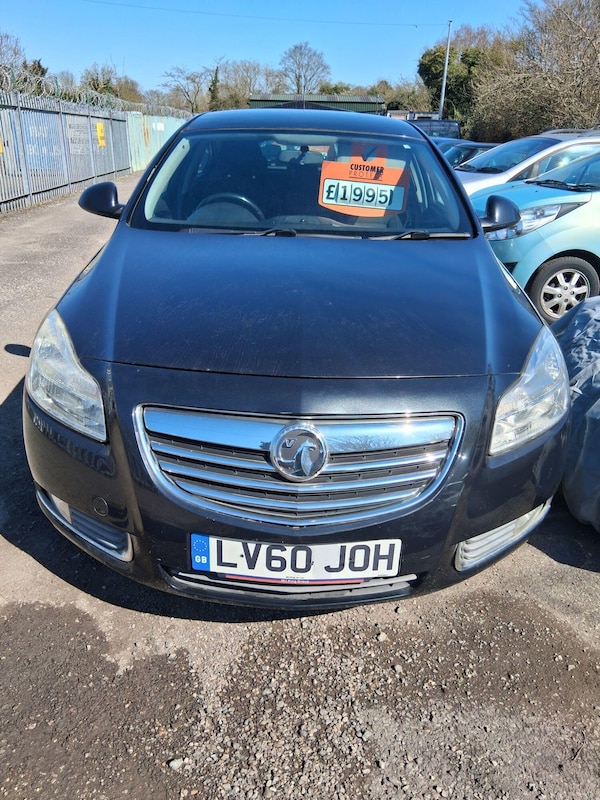 Used Vauxhall Insignia 2010 for sale - 72867448: Photo 2