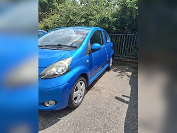 Used Toyota AYGO 2010 for sale - 76793772: Photo