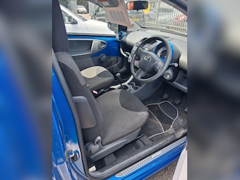 Used Toyota AYGO 2010 for sale - 76793772: Photo