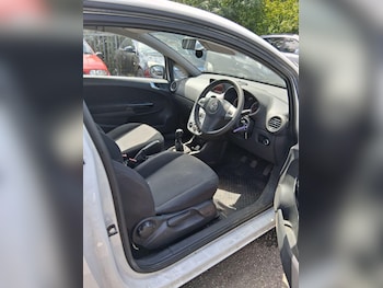 Used Vauxhall Corsa 2011 for sale - 75529847: Photo