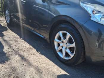 Used Peugeot 208 2014 for sale - 74133288: Photo