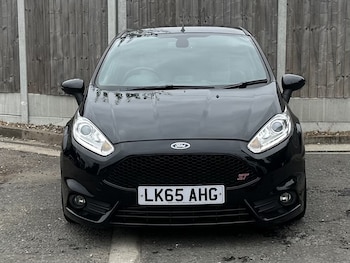 Used Ford Fiesta 2015 for sale - 75613743: Photo