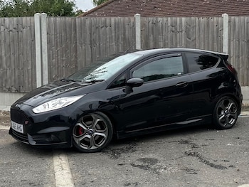 Used Ford Fiesta 2015 for sale - 75613743: Photo