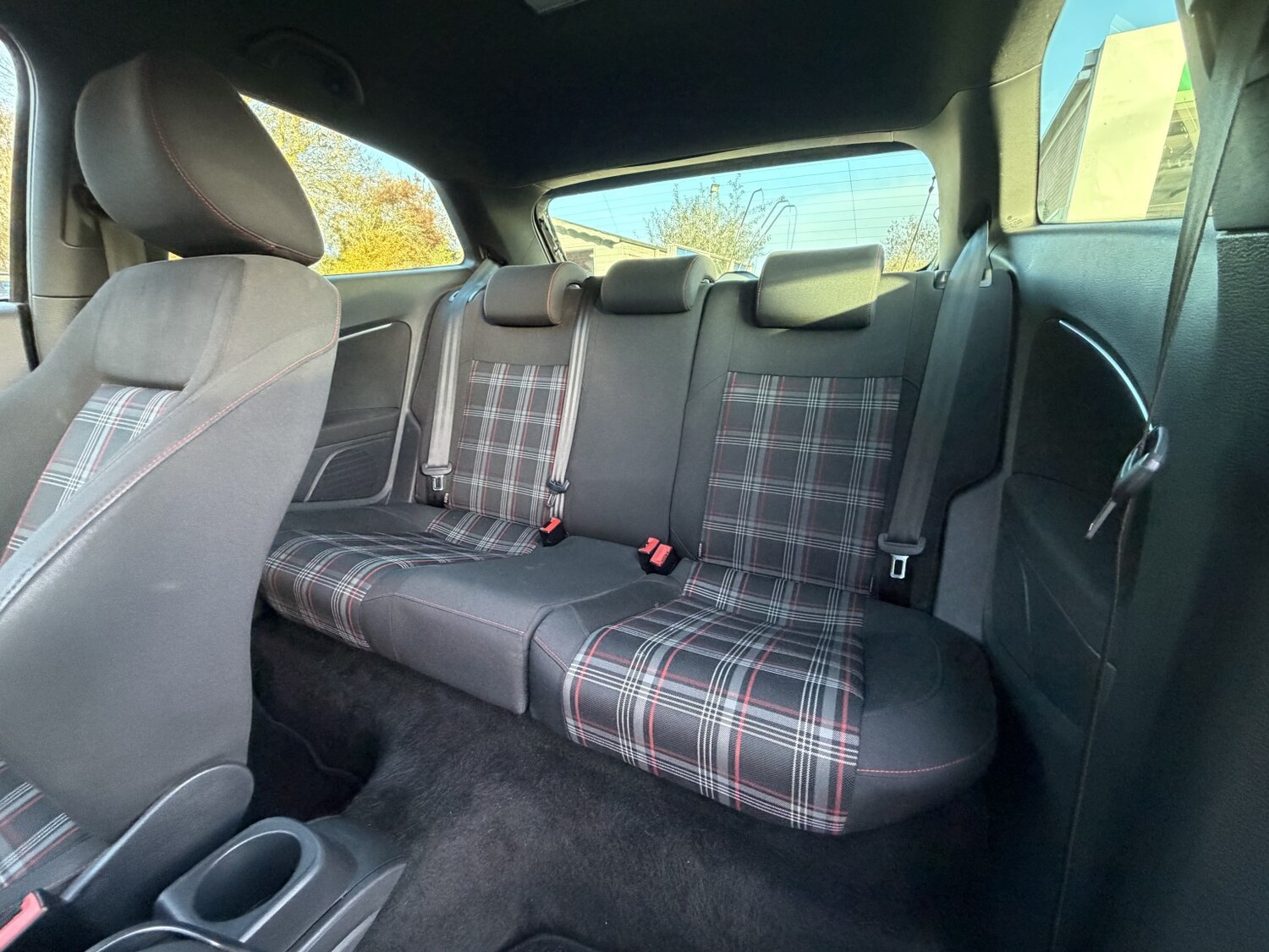 Used Volkswagen Polo 2015 for sale - 76799147: Photo 16