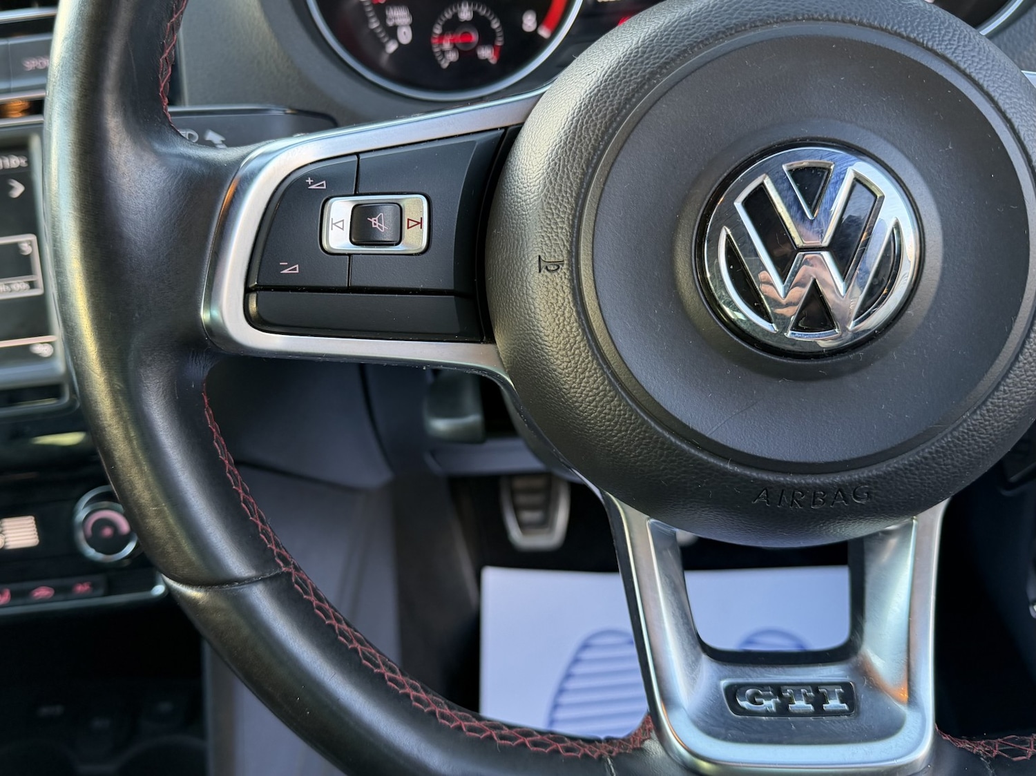 Used Volkswagen Polo 2015 for sale - 76799147: Photo 23