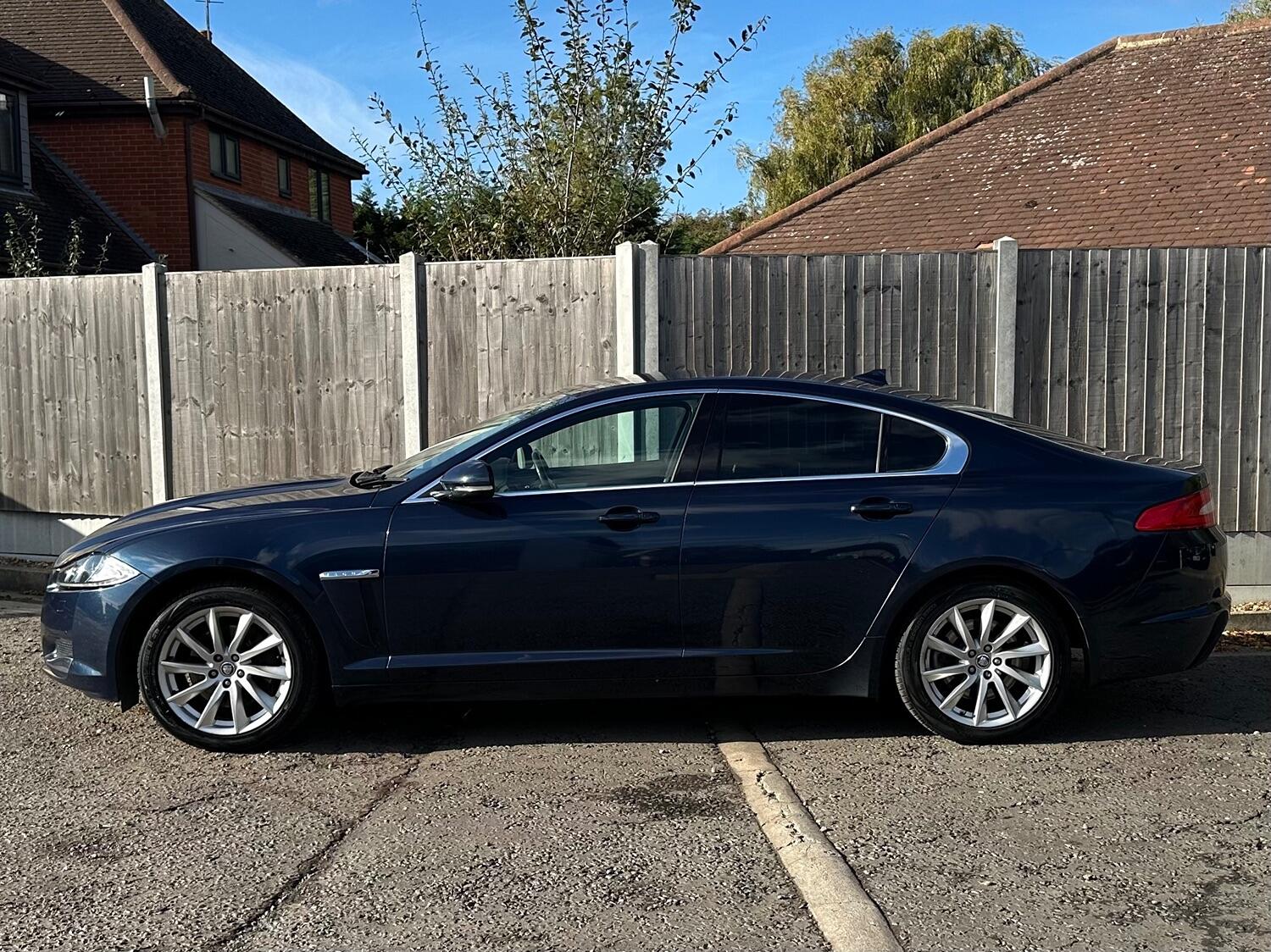 Used Jaguar XF 2013 for sale - 76397081: Photo 4