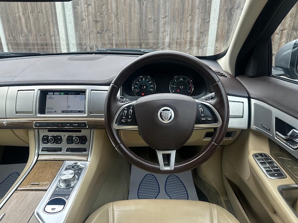 Used Jaguar XF 2013 for sale - 75731281: Photo 25
