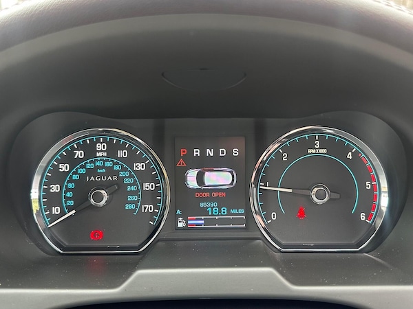 Used Jaguar XF 2013 for sale - 75731281: Photo 27
