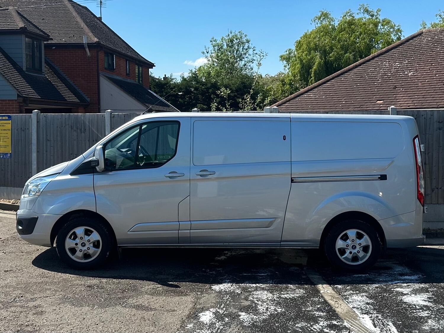 Used Ford Transit Custom 2017 for sale - 77124207: Photo 4