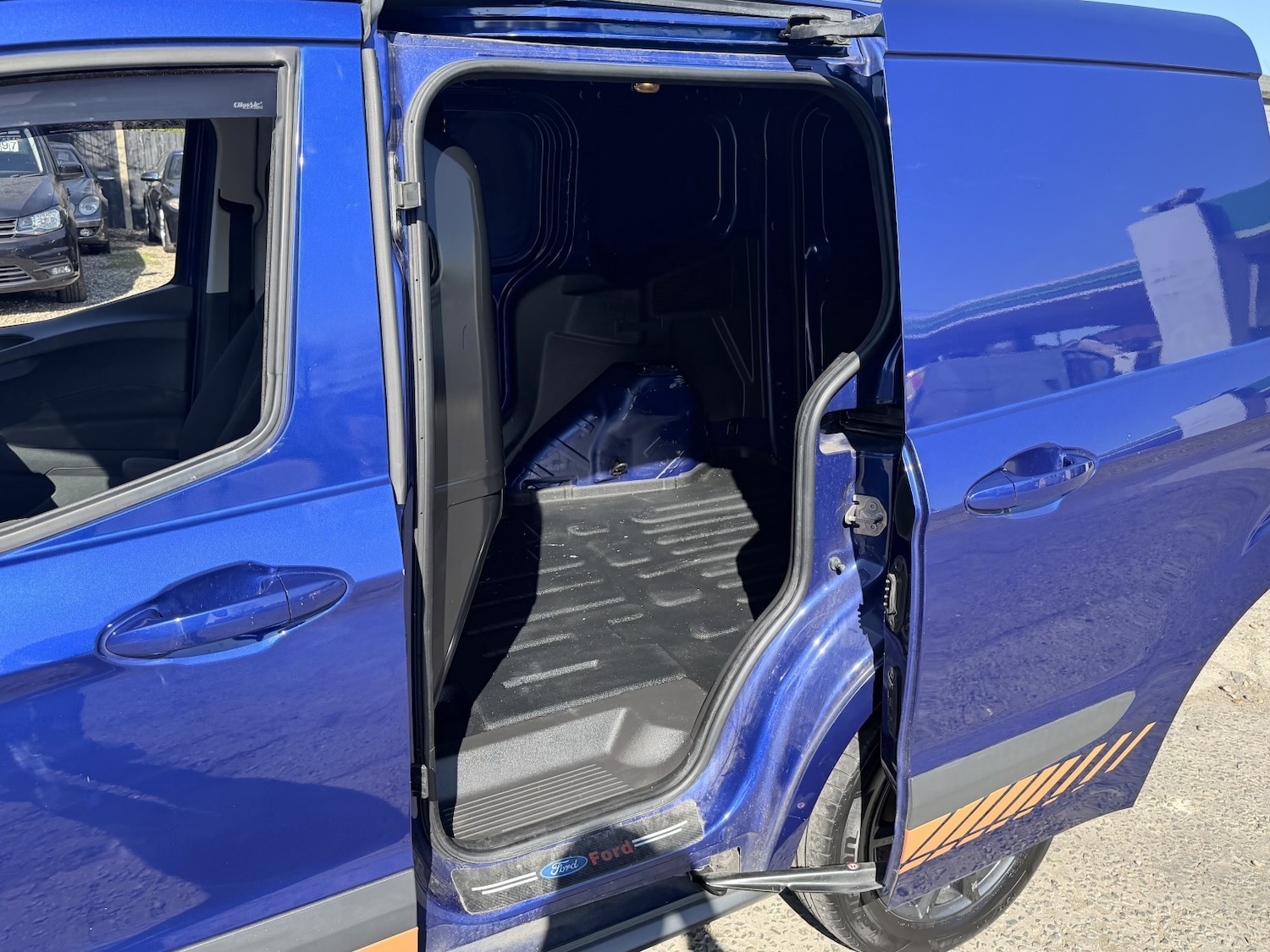 Used Ford Transit Courier 2018 for sale - 77945778: Photo 13