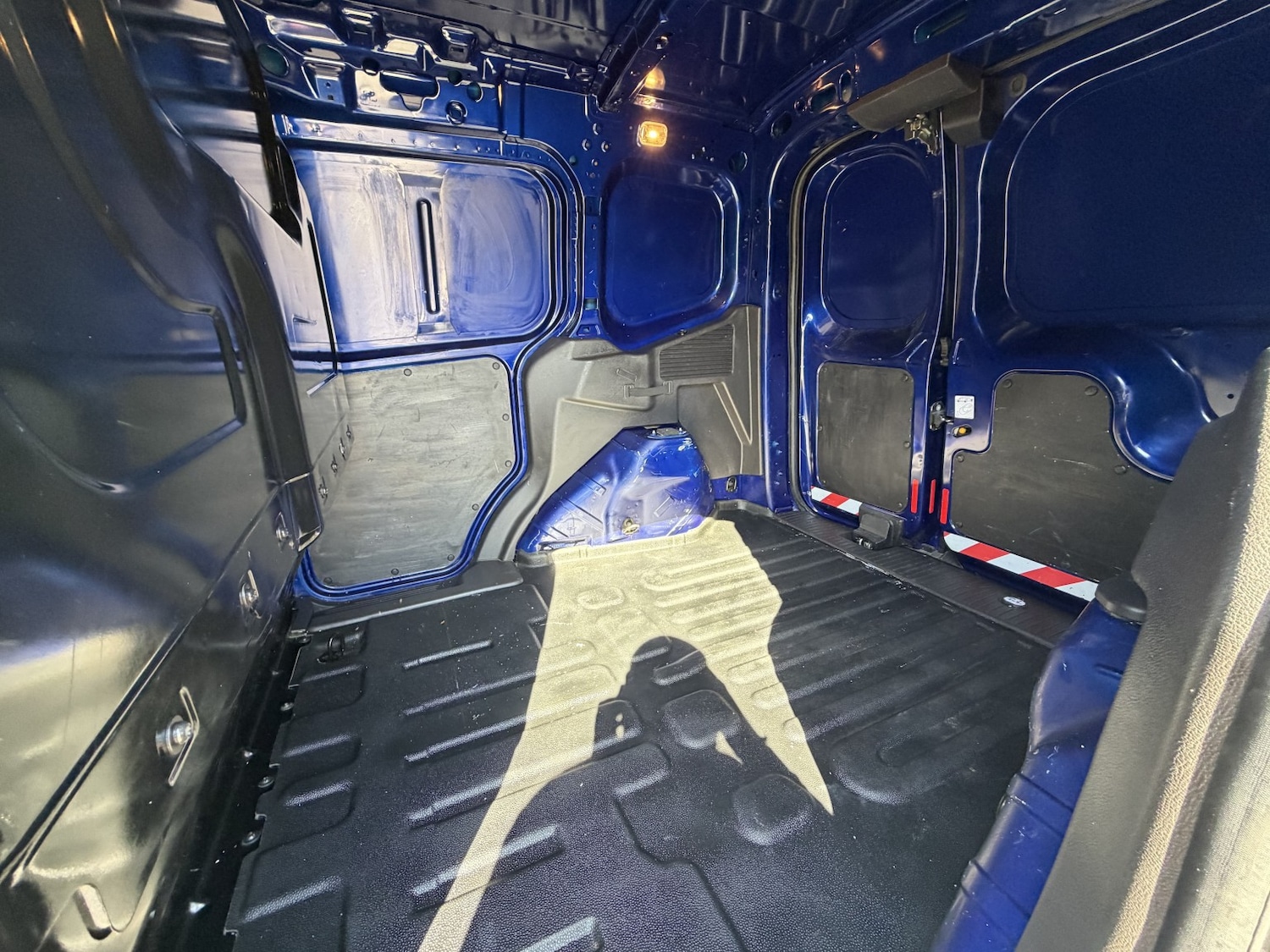 Used Ford Transit Courier 2018 for sale - 77945778: Photo 14