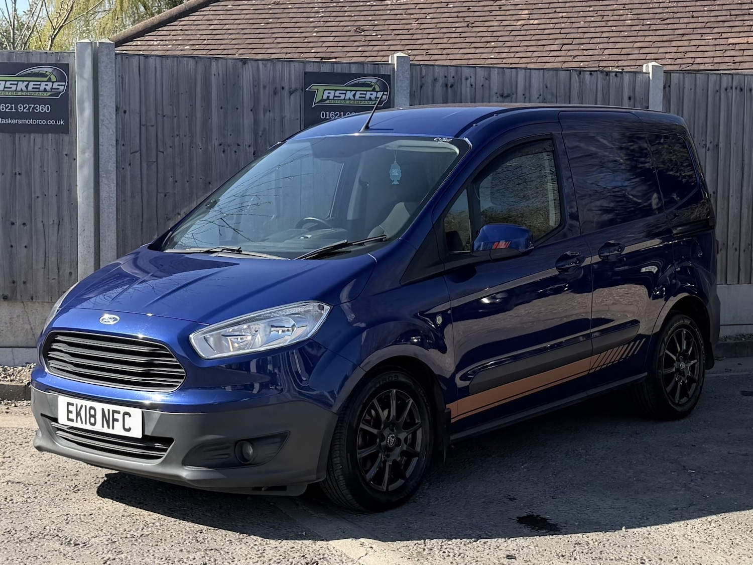 Used Ford Transit Courier 2018 for sale - 77945778: Photo 24