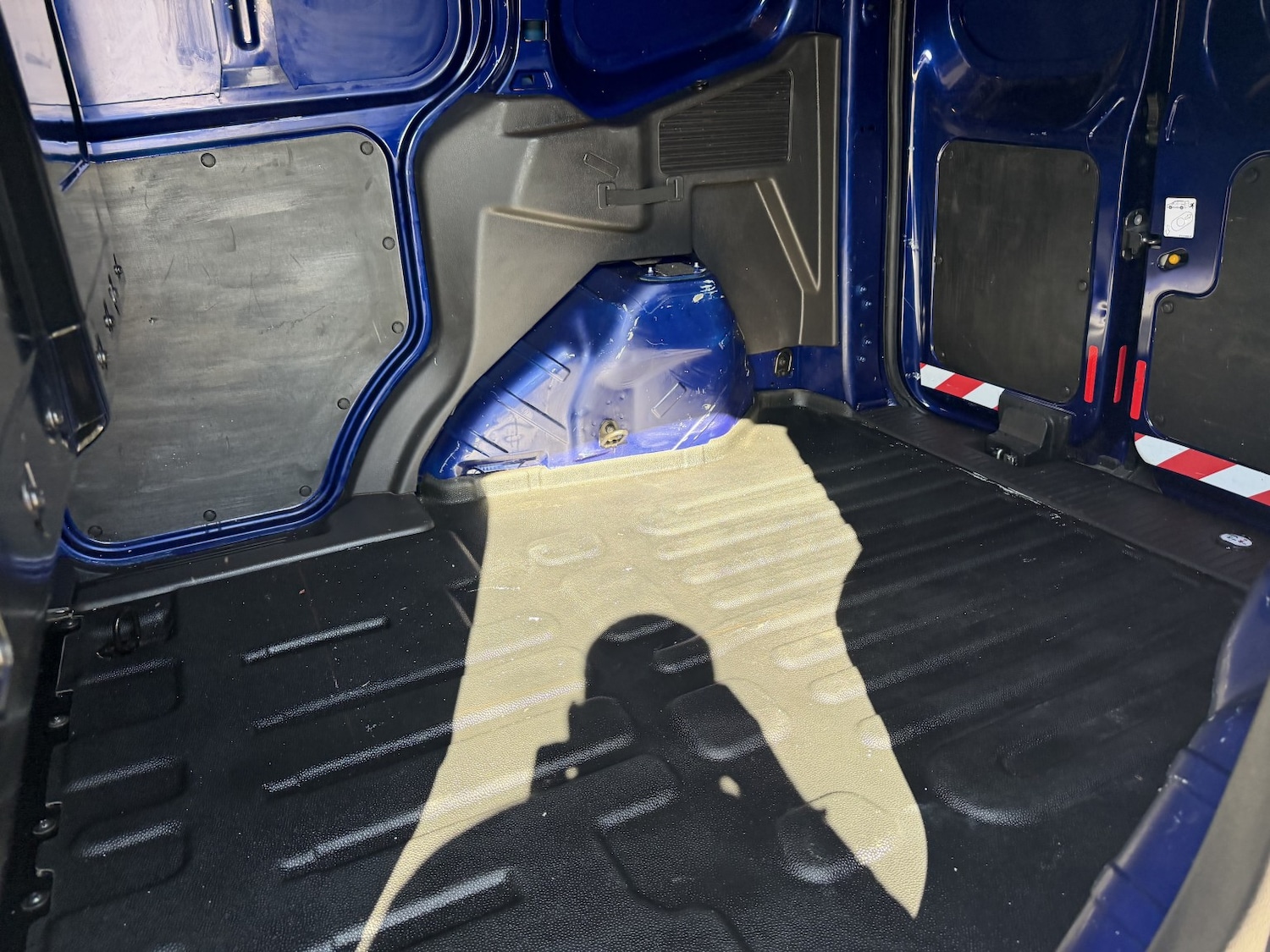 Used Ford Transit Courier 2018 for sale - 77945778: Photo 26