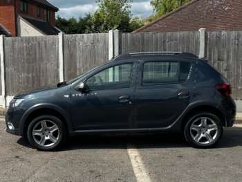 Used Dacia Sandero Stepway 2018 for sale - 74582125: Photo