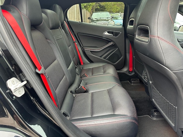 Used Mercedes-Benz GLA 2015 for sale - 76305657: Photo 11