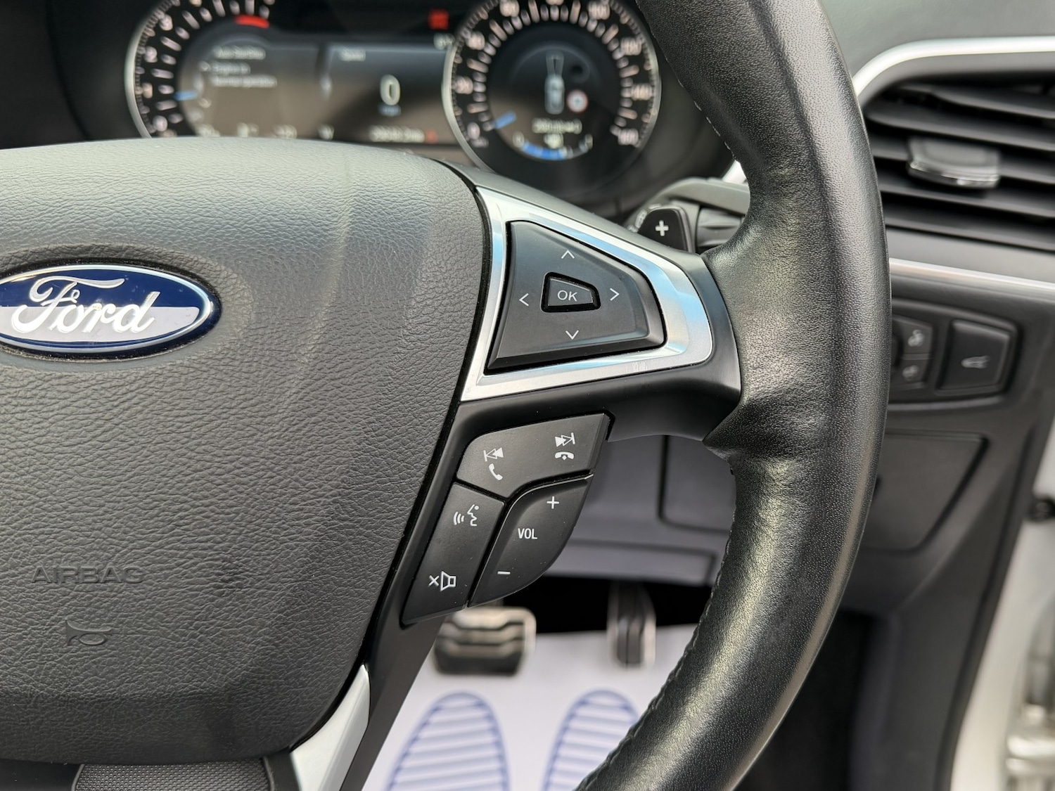 Used Ford Edge 2018 for sale - 77124218: Photo 33