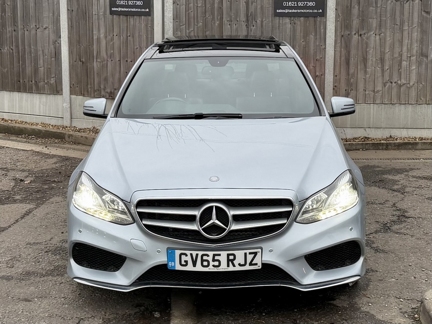 Used Mercedes-Benz E Class 2016 for sale - 77124197: Photo 2