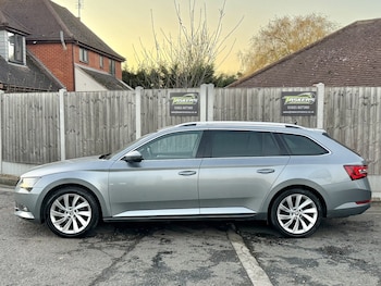 Used Skoda Superb 2016 for sale - 77313911: Photo