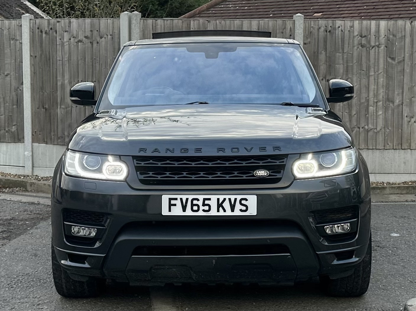 Used Land Rover Range Rover Sport 2015 for sale - 76482849: Photo 2