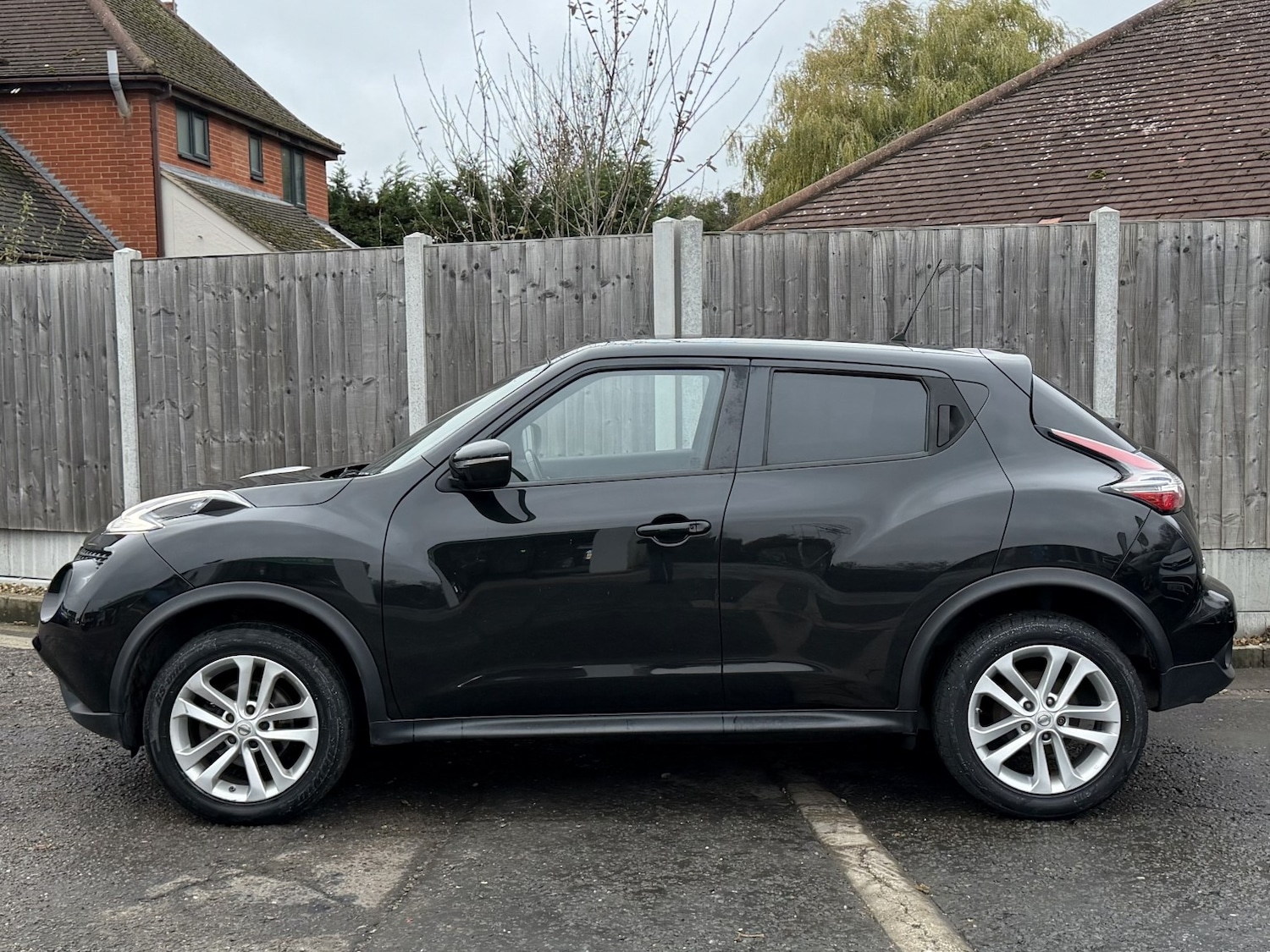 Used Nissan Juke 2016 for sale - 76799300: Photo 4