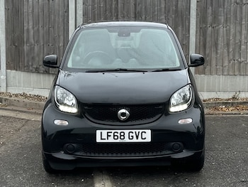 Used smart fortwo 2018 for sale - 76591452: Photo