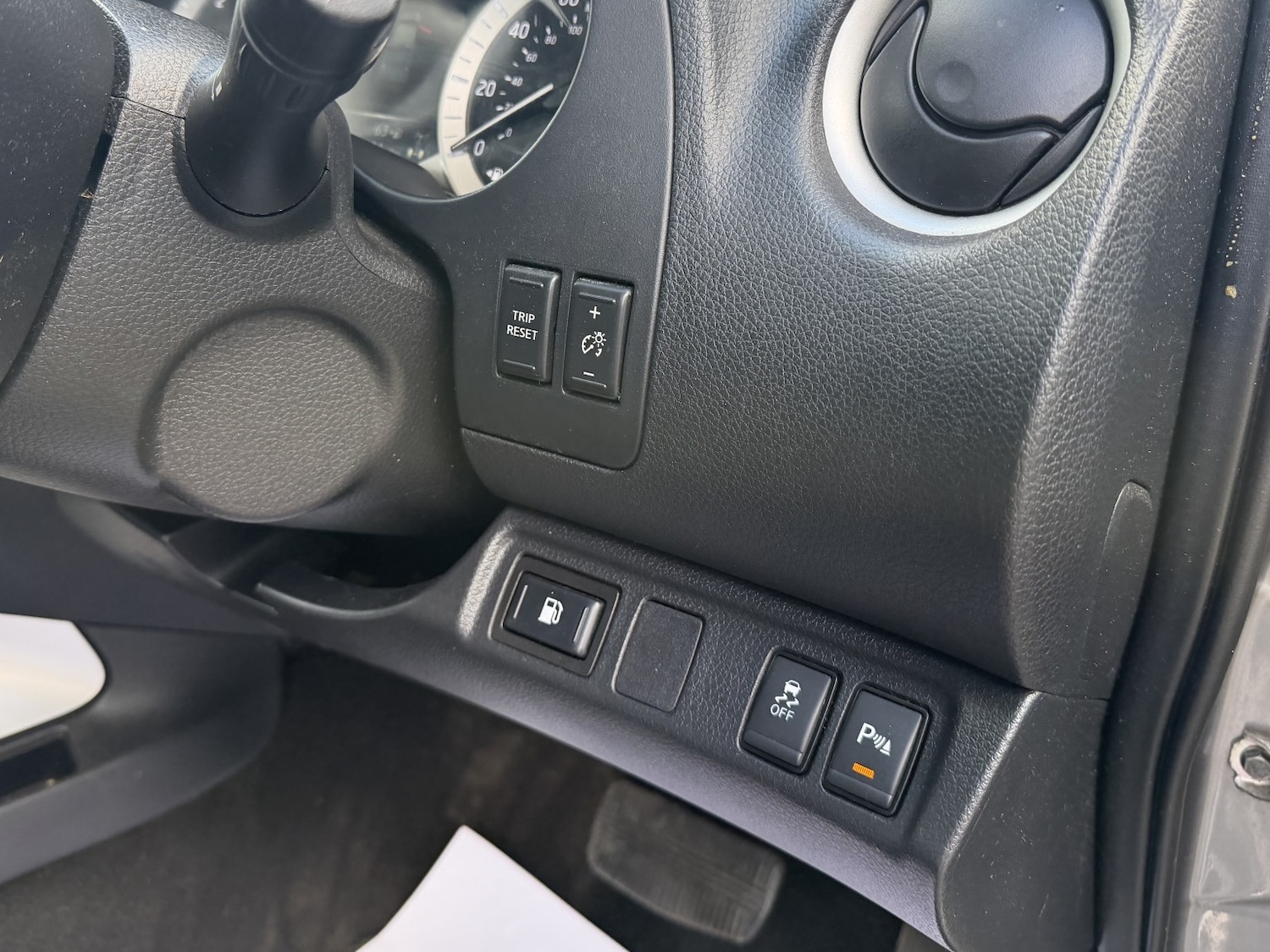 Used Nissan Navara 2018 for sale - 78149685: Photo 29