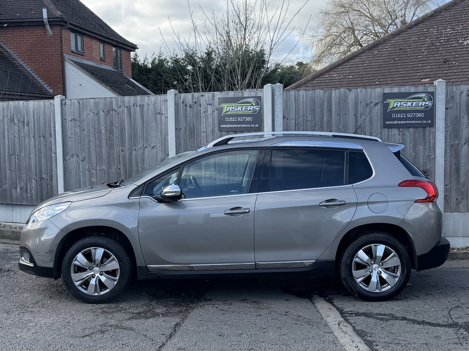Used Peugeot 2008 2015 for sale - 77558557: Photo 4