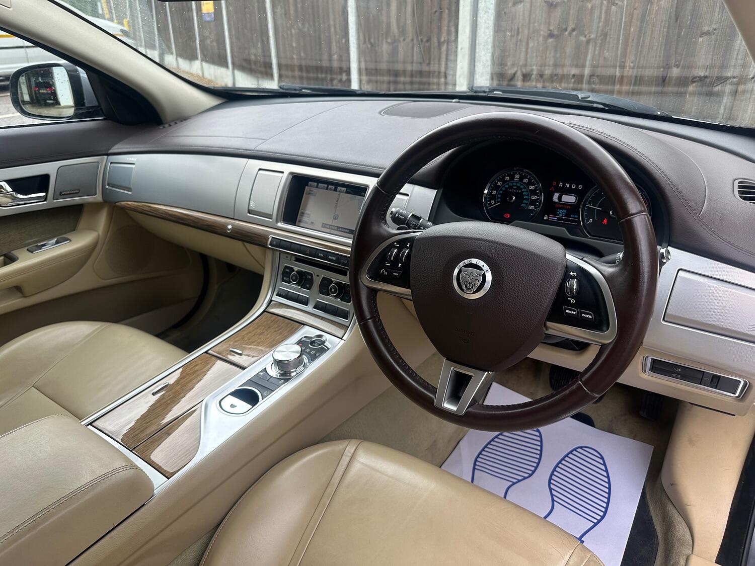 Used Jaguar XF 2013 for sale - 76793711: Photo 11