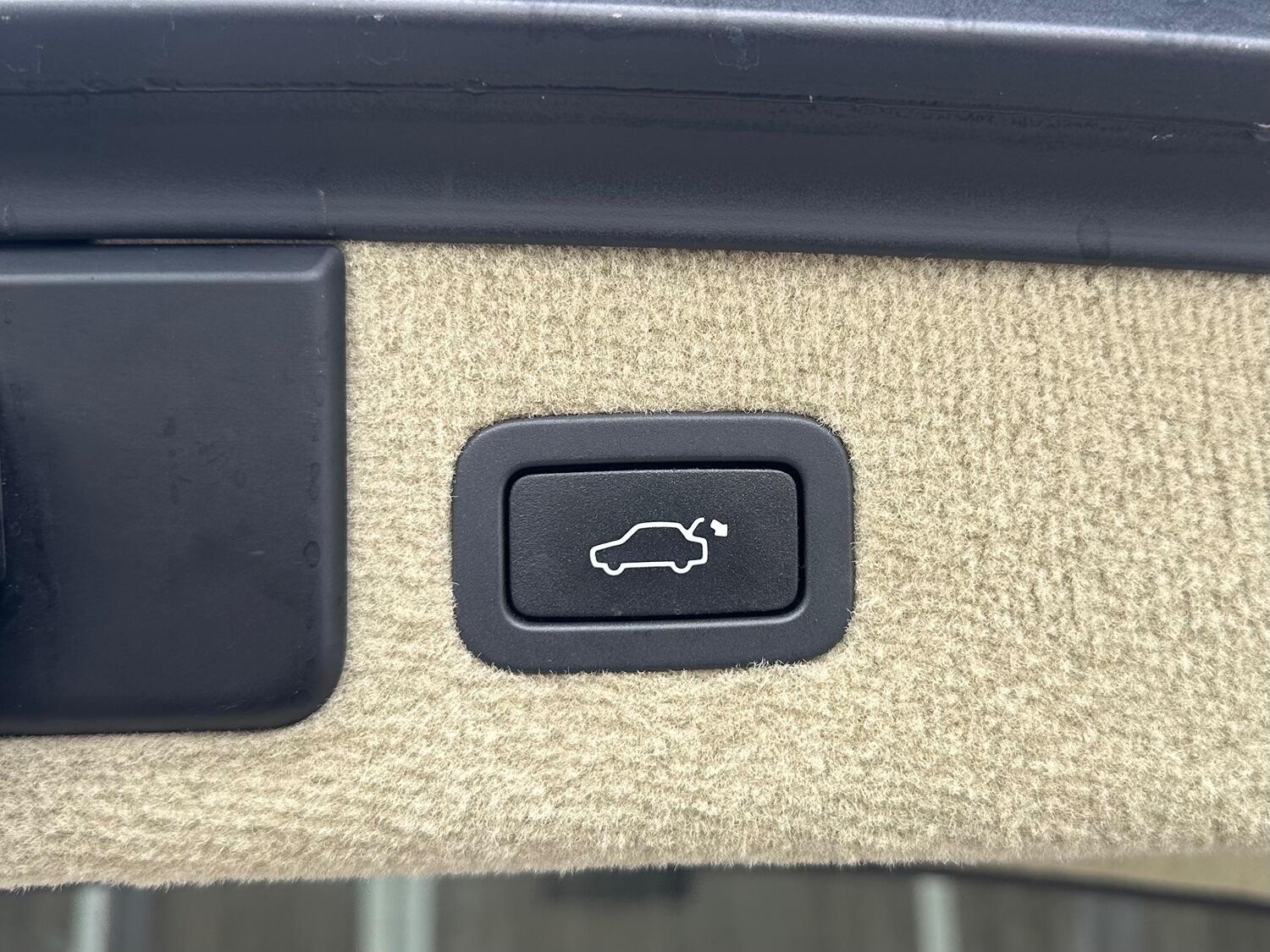 Used Jaguar XF 2013 for sale - 76793711: Photo 14