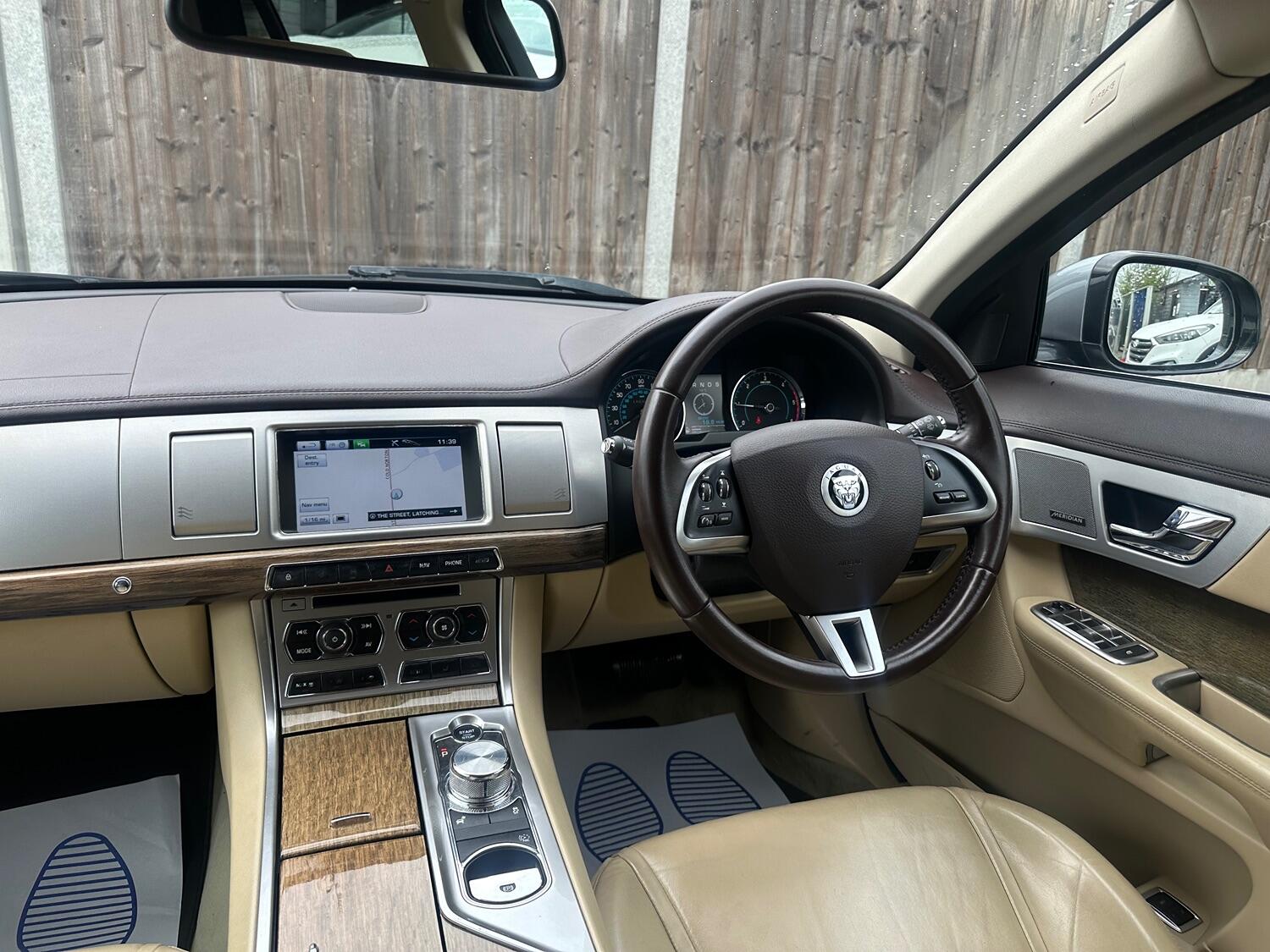 Used Jaguar XF 2013 for sale - 76793711: Photo 19