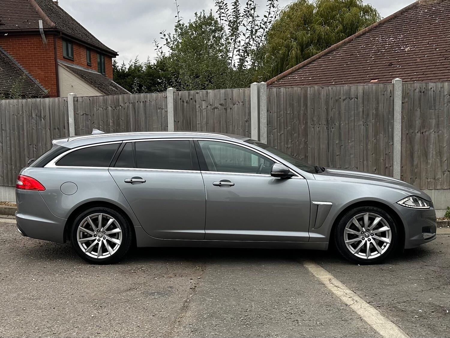 Used Jaguar XF 2013 for sale - 76793711: Photo 9