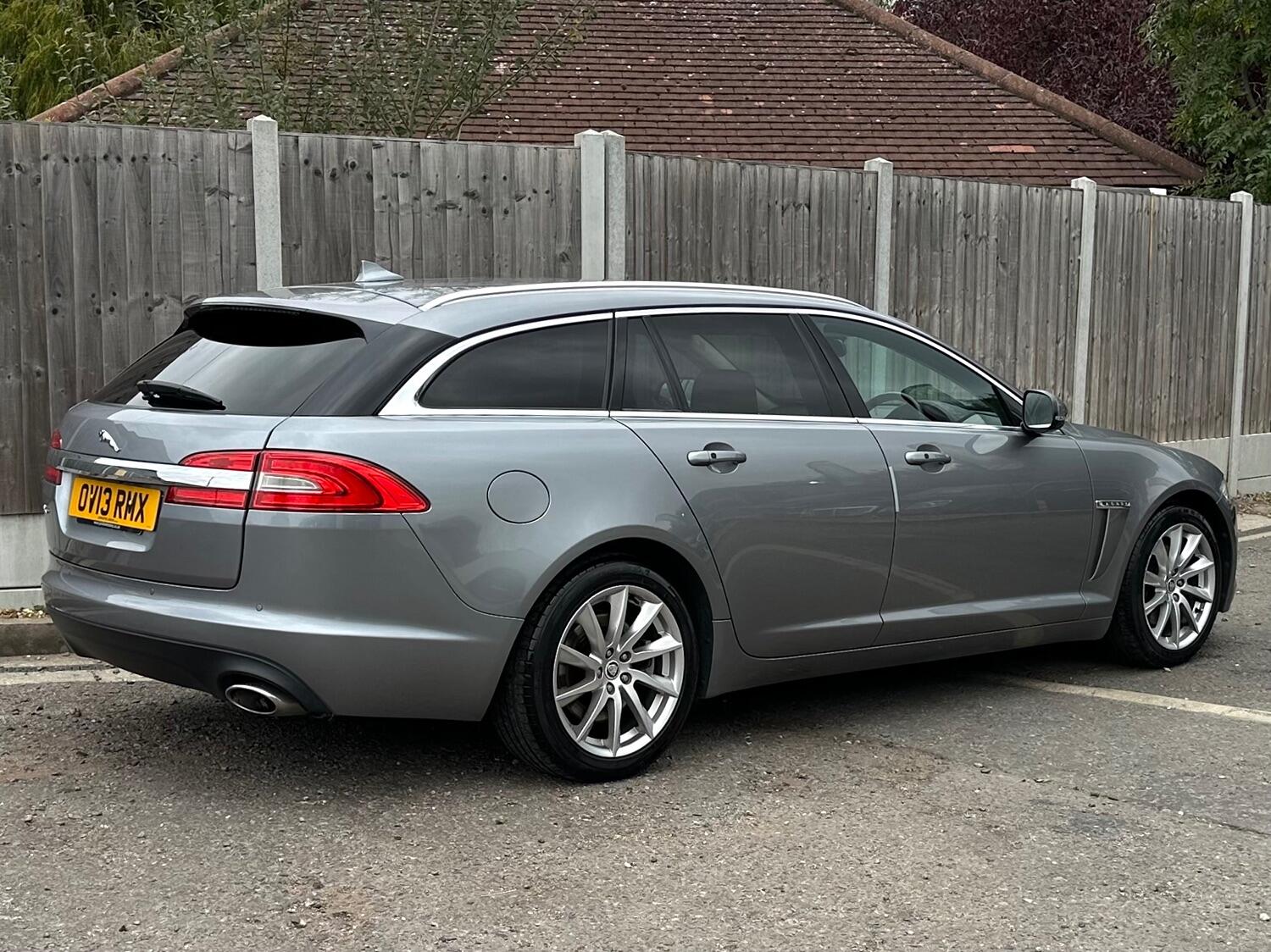 Used Jaguar XF 2013 for sale - 76591544: Photo 8