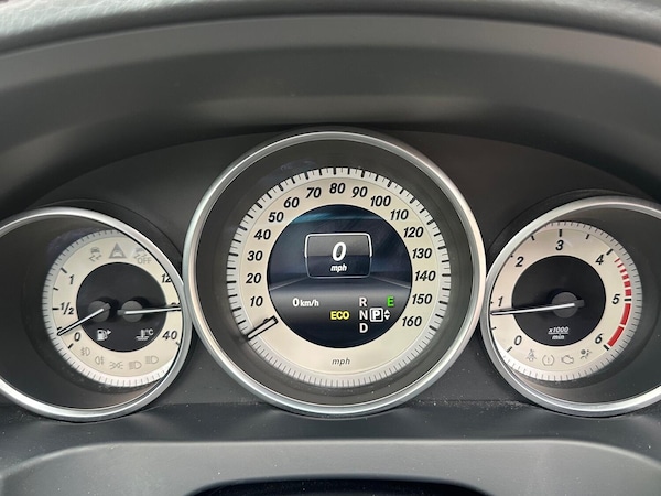 Used Mercedes-Benz E-Class 2015 for sale - 76211823: Photo 27