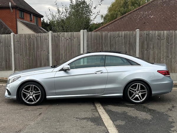 Used Mercedes-Benz E-Class 2015 for sale - 76211823: Photo 4