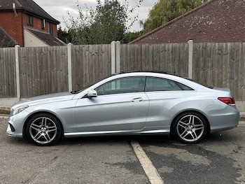 Used Mercedes-Benz E-Class 2015 for sale - 76211823: Photo 4