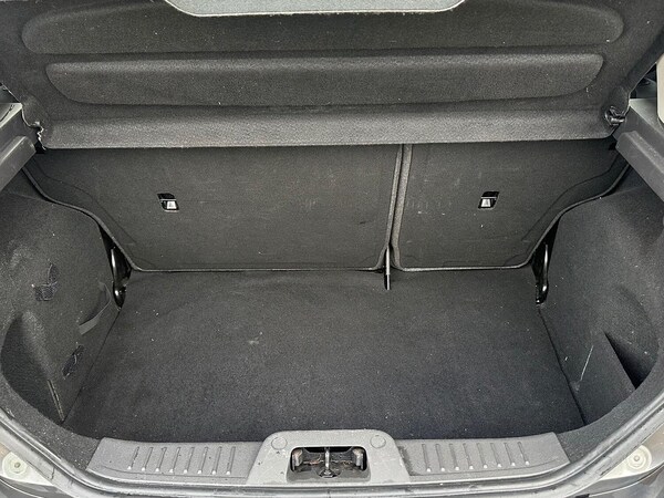Used Ford Fiesta 2015 for sale - 76211947: Photo 11