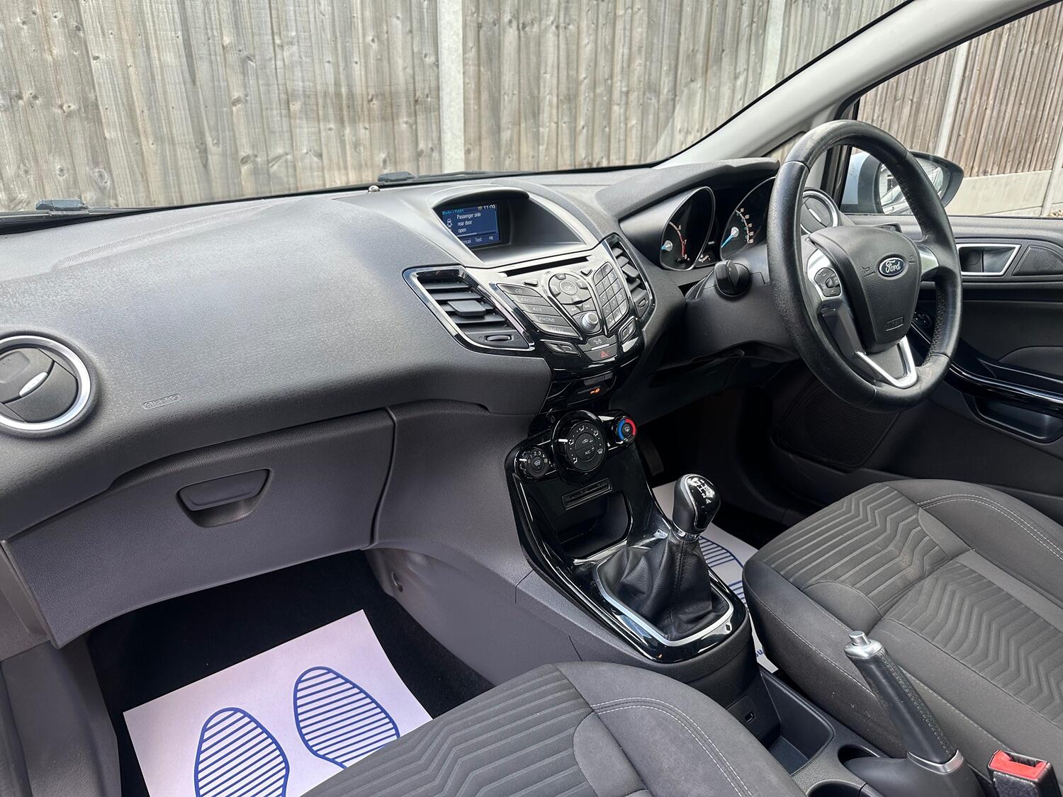 Used Ford Fiesta 2015 for sale - 76211947: Photo 17