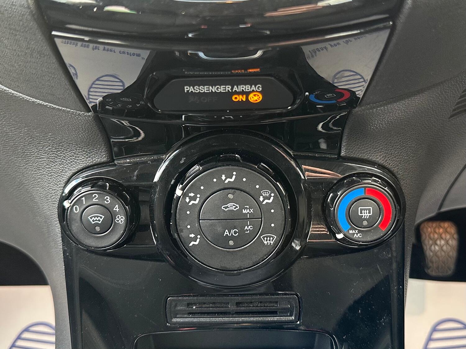 Used Ford Fiesta 2015 for sale - 76211947: Photo 18