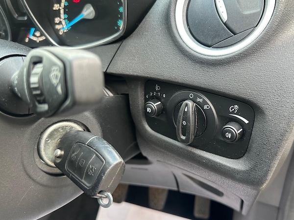 Used Ford Fiesta 2015 for sale - 76211947: Photo 25
