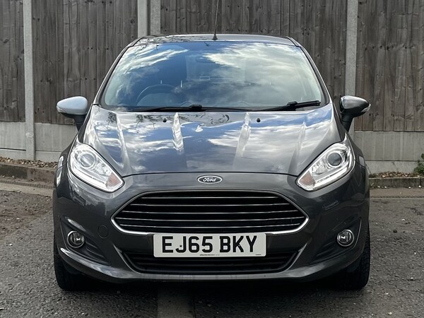 Used Ford Fiesta 2015 for sale - 76211947: Photo 2